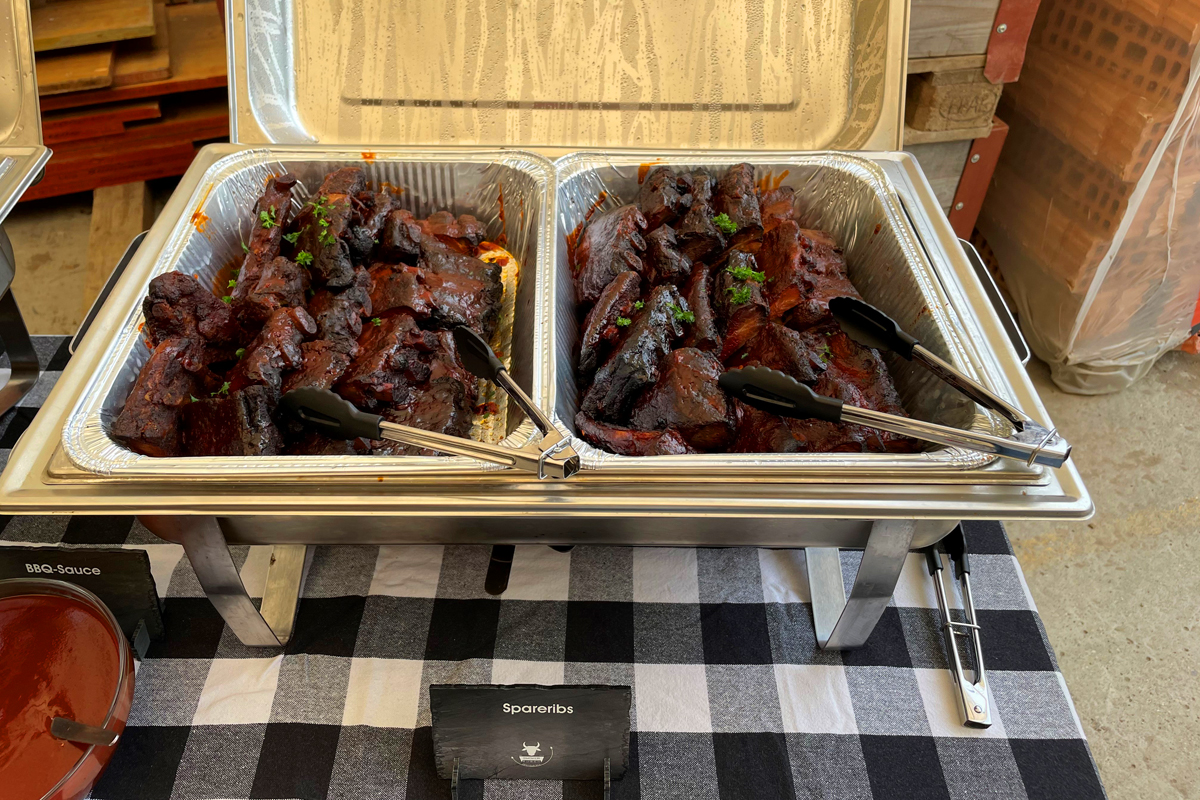Grillfest mit allen Mitarbeitenden - Burn & Künzi AG